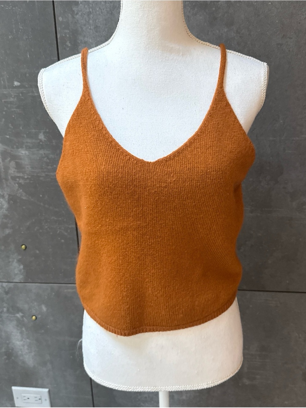 Code x Mode Knit Angora Blend Cropped Tank Top Women's  M Burnt Orange V-Neck